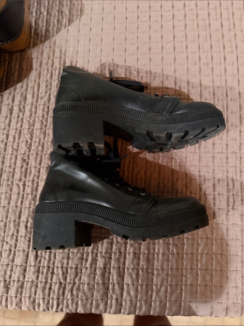 Women's Black Lace-Up Chunky Heel Boots